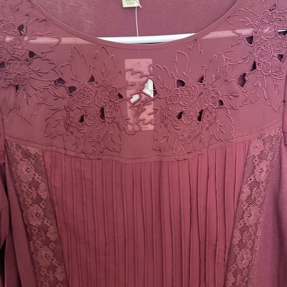 Anthropology Tiny Long-Sleeve Crescent Ruffled Lace Top - Picture 4 of 8